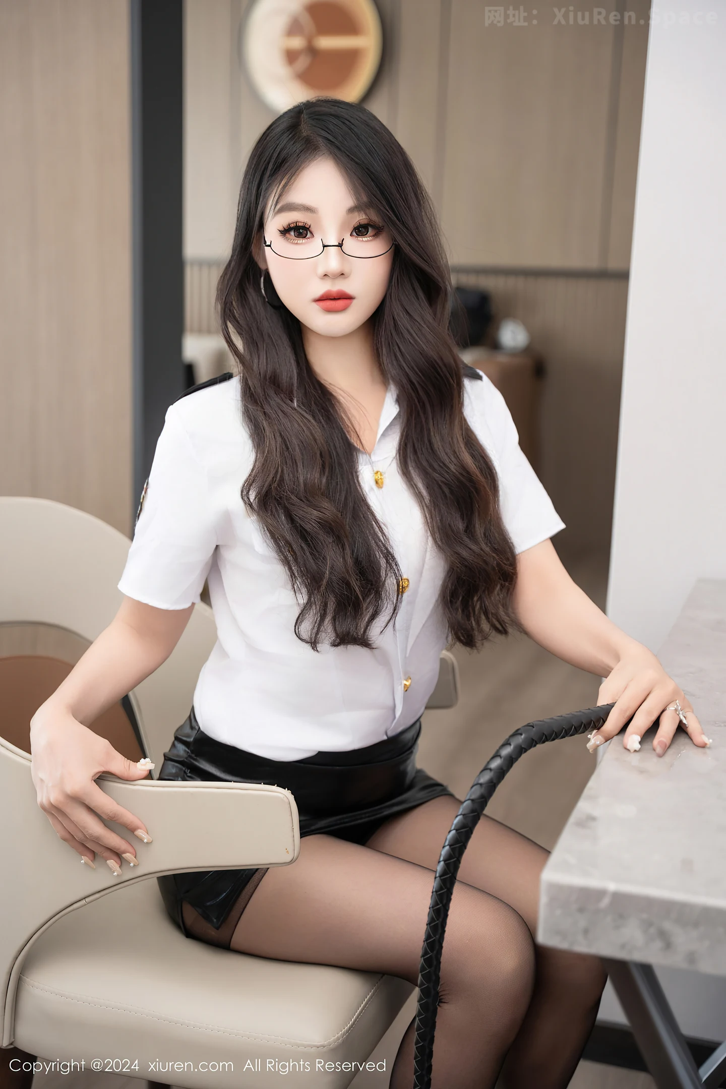 图片[4]-[XiuRen秀人网] VOL.9113 新人模特黑麦子性感白色制服配开档黑丝秀柔美身姿撩人诱惑写真67P-秀人网官方网站